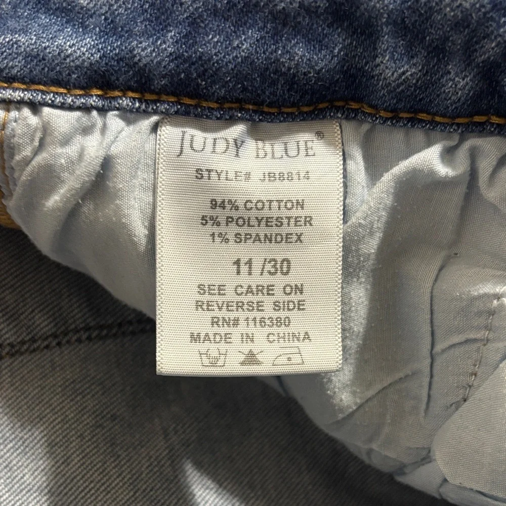 Judy Blue Light Blue Distressed Skinny Jeans